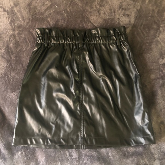 Leather skirt - Picture 3 of 4